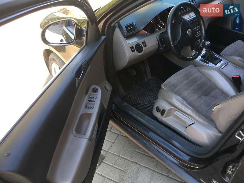 Универсал Volkswagen Passat 2006 в Хусте