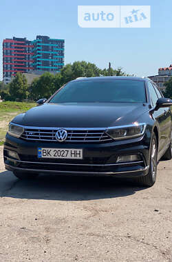 Универсал Volkswagen Passat 2017 в Корце