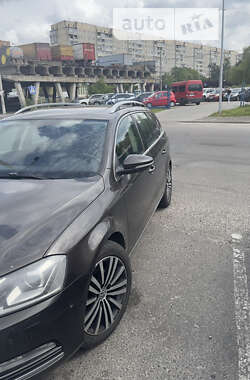 Универсал Volkswagen Passat 2013 в Львове