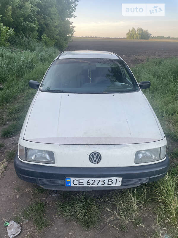 Седан Volkswagen Passat 1988 в Ивано-Франковске