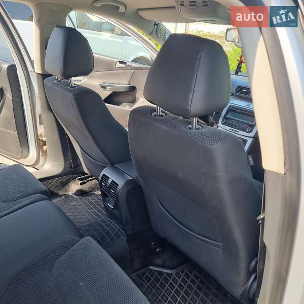 Универсал Volkswagen Passat 2010 в Львове фото 9 Универсал Volkswagen Passat 2010 в Львове