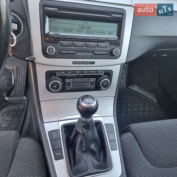 Универсал Volkswagen Passat 2010 в Львове фото 11 Универсал Volkswagen Passat 2010 в Львове
