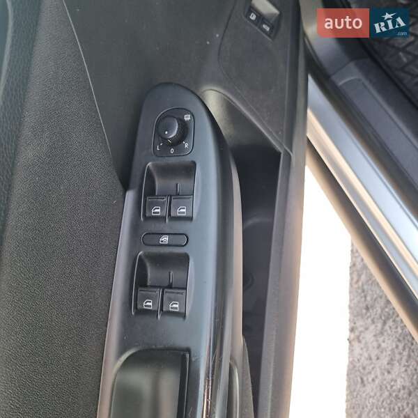 Универсал Volkswagen Passat 2010 в Львове фото 16 Универсал Volkswagen Passat 2010 в Львове