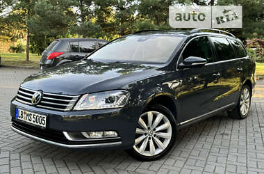 Универсал Volkswagen Passat 2012 в Дрогобыче