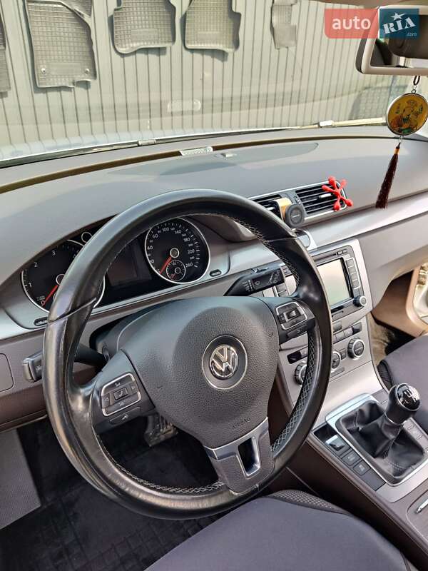 Универсал Volkswagen Passat 2014 в Шептицькому