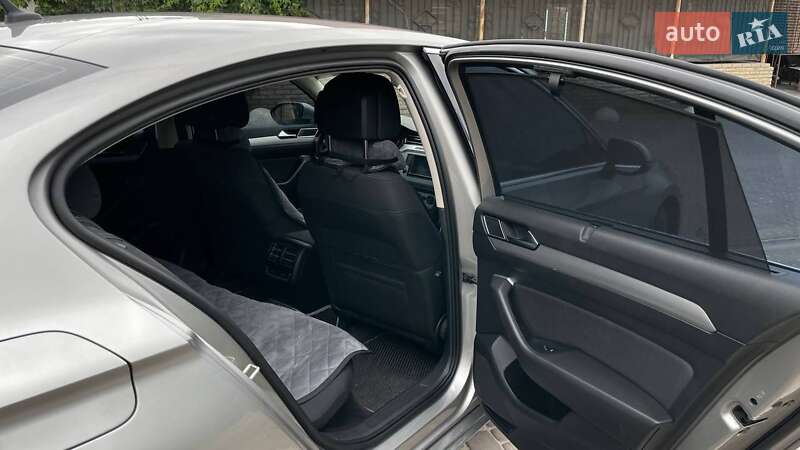 Седан Volkswagen Passat 2015 в Запорожье фото 8 Седан Volkswagen Passat 2015 в Запорожье