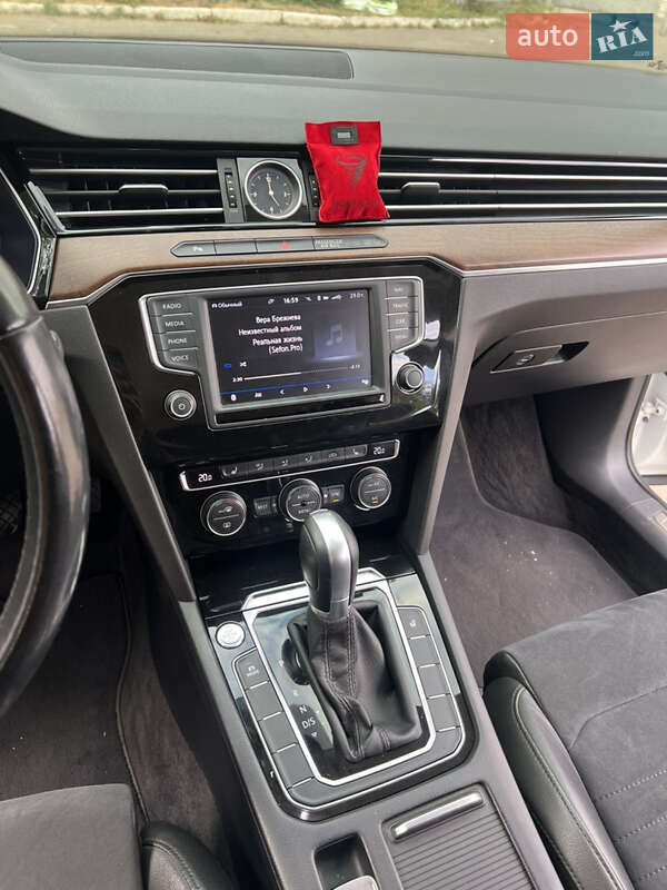 Седан Volkswagen Passat 2017 в Кривому Розі фото 10 Седан Volkswagen Passat 2017 в Кривому Розі