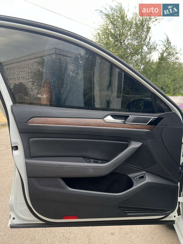Седан Volkswagen Passat 2017 в Кривому Розі фото 16 Седан Volkswagen Passat 2017 в Кривому Розі