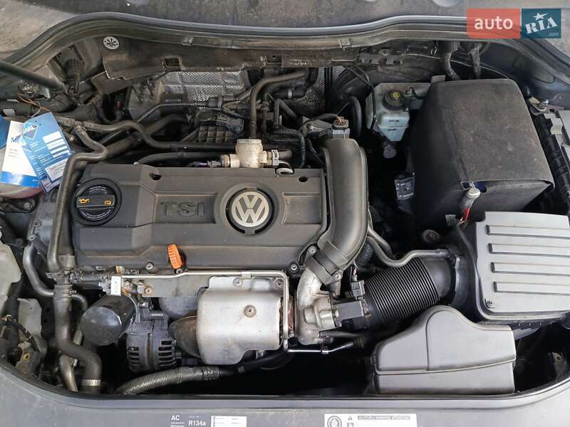 Универсал Volkswagen Passat 2009 в Киеве