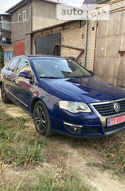 Седан Volkswagen Passat 2005 в Луцке