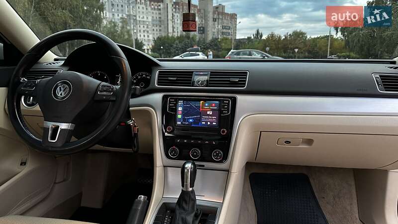Седан Volkswagen Passat 2012 в Кривом Роге