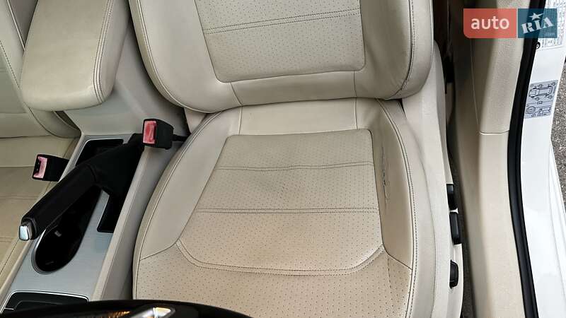 Седан Volkswagen Passat 2012 в Кривом Роге