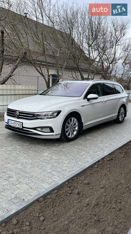 Універсал Volkswagen Passat 2019 в Умані