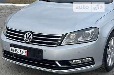 Універсал Volkswagen Passat 2012 в Ужгороді