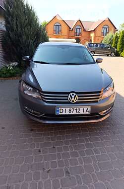 Седан Volkswagen Passat 2012 в Харькове