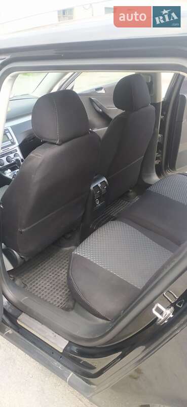 Універсал Volkswagen Passat 2007 в Житомирі