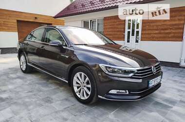 Седан Volkswagen Passat 2015 в Коломиї