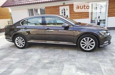 Седан Volkswagen Passat 2015 в Коломые