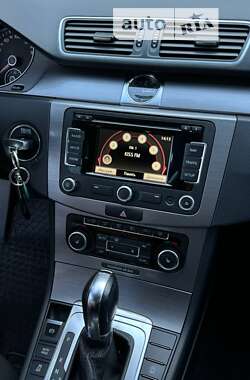 Универсал Volkswagen Passat 2011 в 