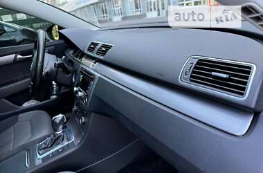 Универсал Volkswagen Passat 2011 в 