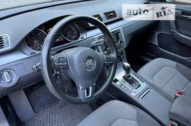 Универсал Volkswagen Passat 2011 в 