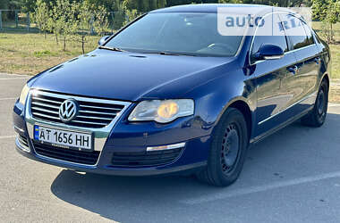 Седан Volkswagen Passat 2005 в Івано-Франківську