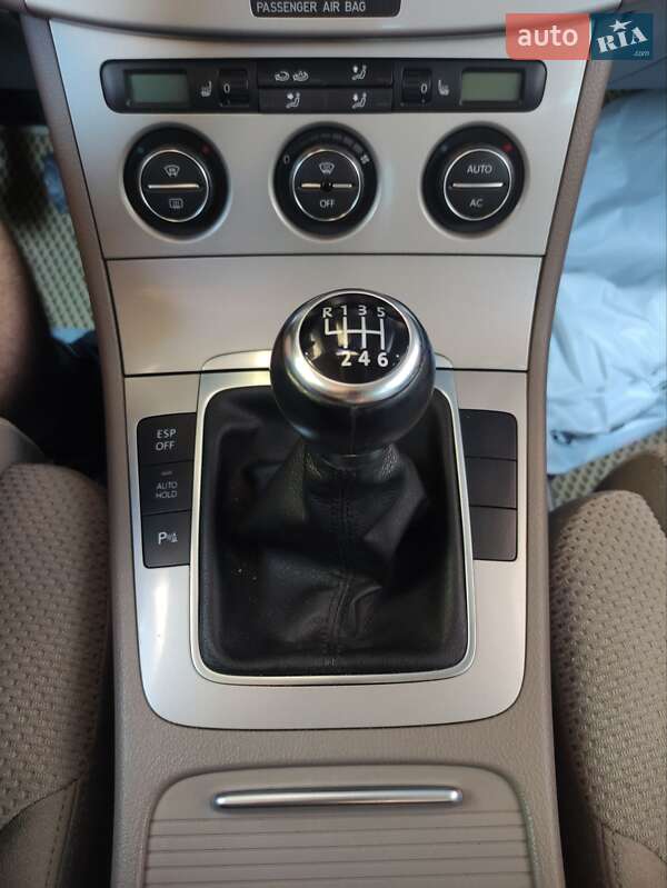 Універсал Volkswagen Passat 2009 в Старокостянтинові