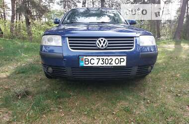 Універсал Volkswagen Passat 2002 в Золочеві