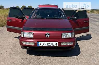 Седан Volkswagen Passat 1988 в Баре