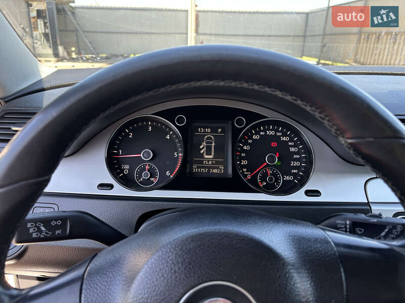 Универсал Volkswagen Passat 2010 в Львове