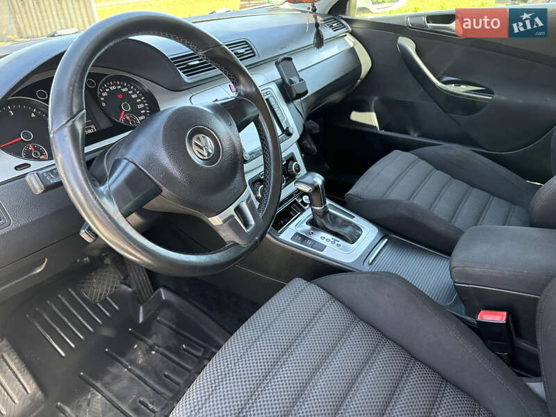 Универсал Volkswagen Passat 2010 в Львове