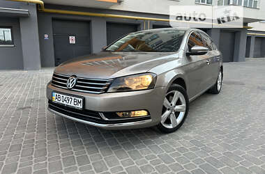 Седан Volkswagen Passat 2012 в Виннице