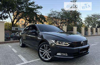 Седан Volkswagen Passat 2017 в Одесі