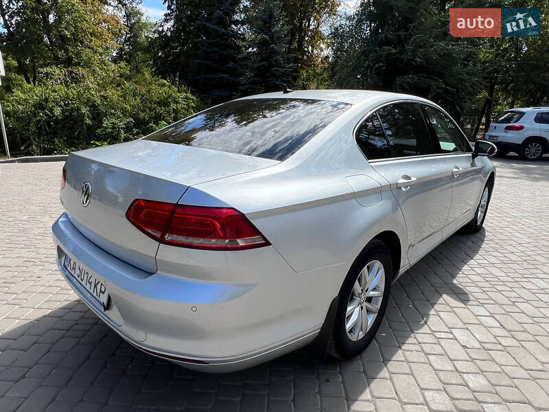 Седан Volkswagen Passat 2018 в Кривом Роге