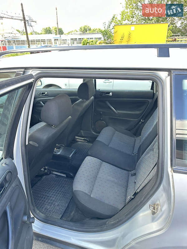 Універсал Volkswagen Passat 2000 в Вінниці