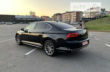 Седан Volkswagen Passat 2018 в Києві