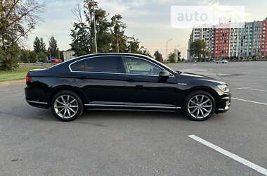 Седан Volkswagen Passat 2018 в Києві