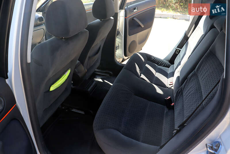 Седан Volkswagen Passat 1999 в Попельне