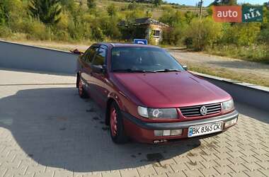 Седан Volkswagen Passat 1995 в 