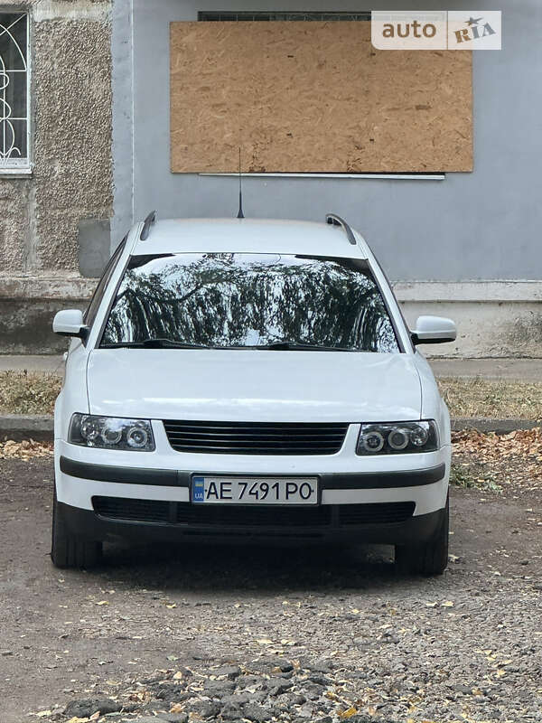 Універсал Volkswagen Passat 1997 в Нікополі