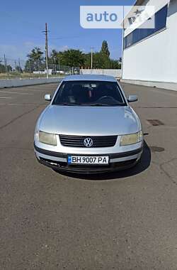 Седан Volkswagen Passat 2000 в Белгороде-Днестровском