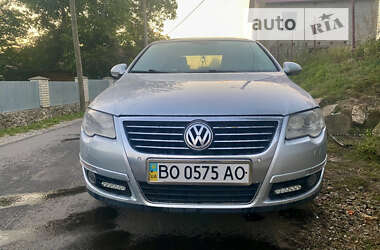 Седан Volkswagen Passat 2005 в Зборові