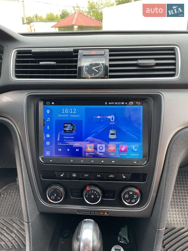 Седан Volkswagen Passat 2014 в Кременчуге