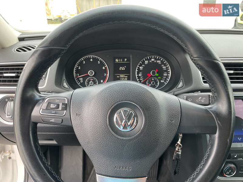 Седан Volkswagen Passat 2014 в Кременчуге