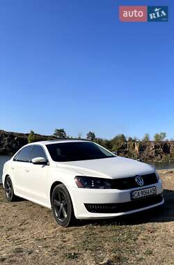 Седан Volkswagen Passat 2013 в Гайсине