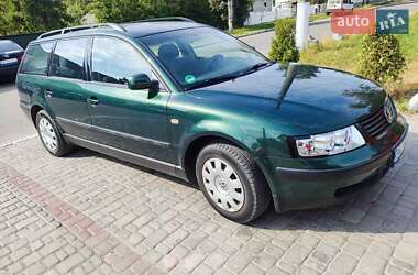 Универсал Volkswagen Passat 1998 в 