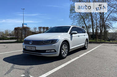 Універсал Volkswagen Passat 2015 в Києві