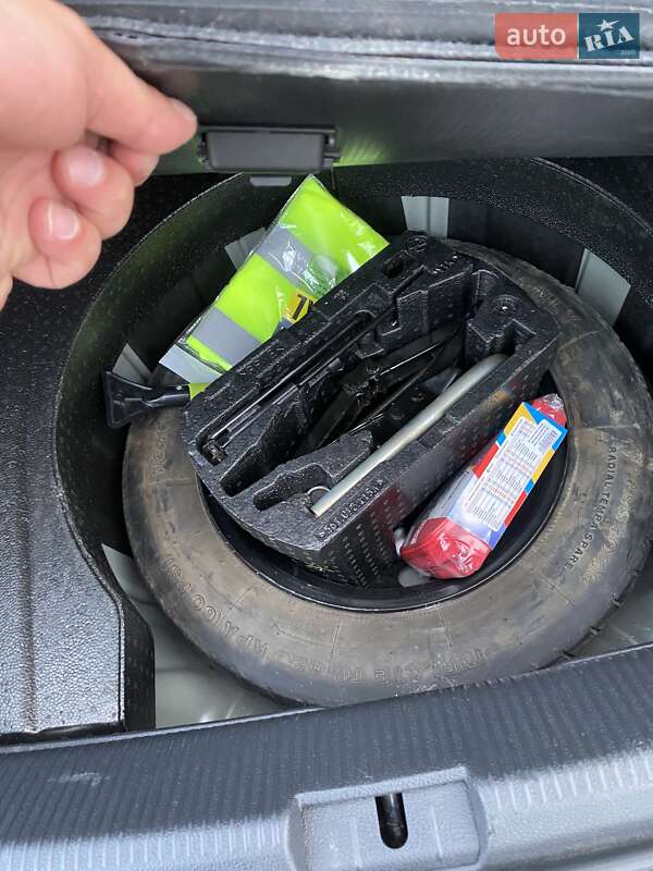 Седан Volkswagen Passat 2016 в Ржищеве