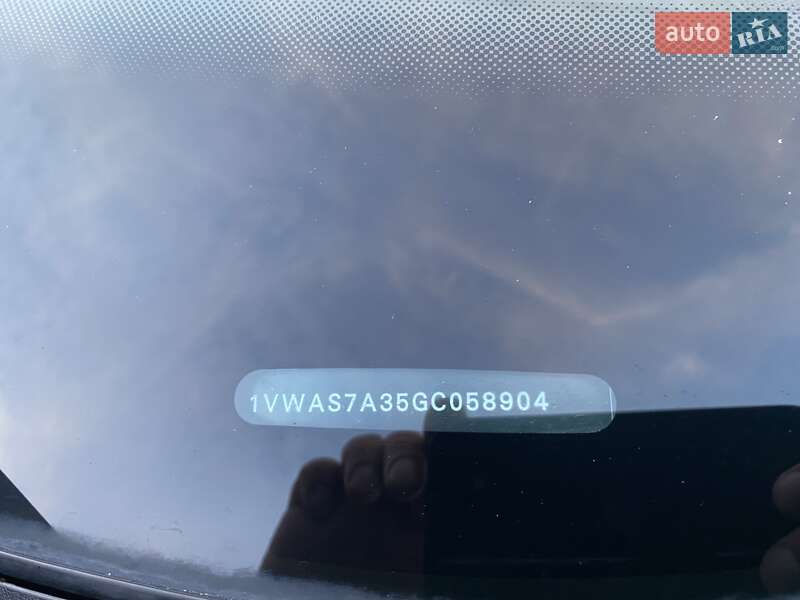 Седан Volkswagen Passat 2016 в Ржищеве