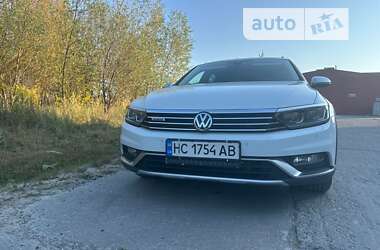 Универсал Volkswagen Passat 2019 в Львове